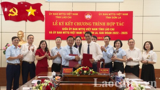 Ủy ban Mặt trận Tổ quốc 2 tỉnh Lào Cai - Sơn La ký kết hợp tác