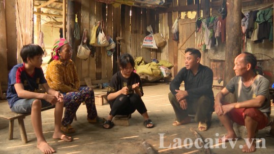 Tích cực thực hiện chính sách đối với người có uy tín trong đồng bào dân tộc thiểu số