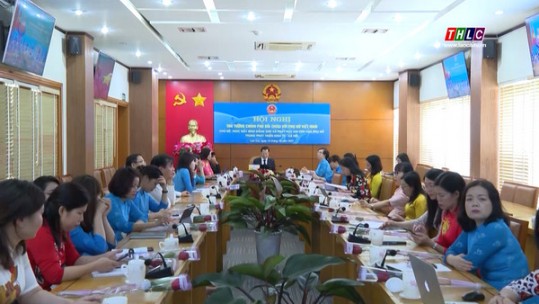 Thủ tướng Chính phủ Phạm Minh Chính đối thoại với phụ nữ Việt Nam