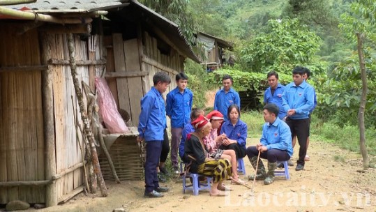 Thủ lĩnh đoàn hết lòng vì dân