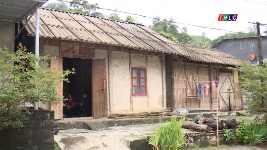 Bát Xát còn nhiều khó khăn trong nâng cao chất lượng nhà ở dân cư