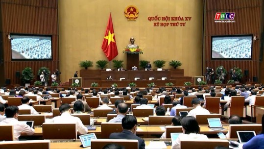 Quốc hội thông qua Luật Tần số vô tuyến điện và thảo luận dự án Luật Phòng thủ dân sự