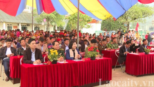 Ngày hội Đại đoàn kết thôn Tả Van Dáy 2