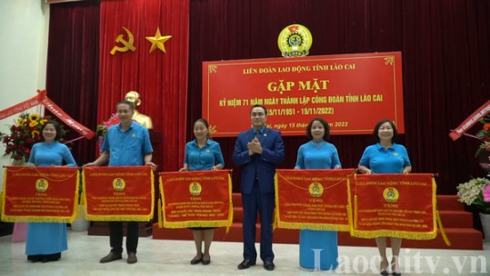Gặp mặt kỷ niệm 71 năm ngày thành lập Công đoàn tỉnh Lào Cai