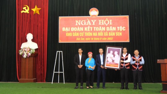Tưng bừng Ngày hội Đại đoàn kết tại các địa phương