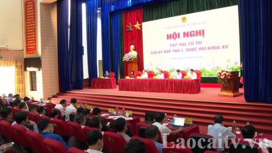 Đoàn đại biểu Quốc hội tỉnh Lào Cai tiếp xúc cử tri tại Văn Bàn