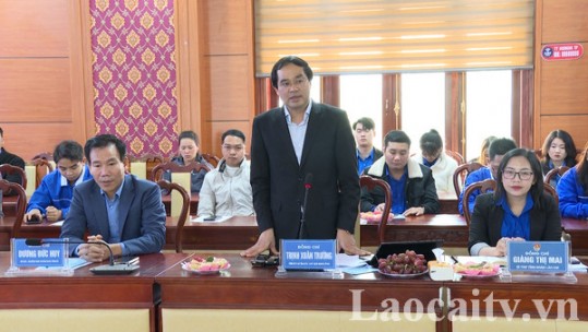 Giao lưu giữa Chủ tịch UBND tỉnh với doanh nhân trẻ và thanh niên khởi nghiệp