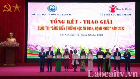 Trao giải cuộc thi “Sáng kiến Trường học an toàn, hạnh phúc”