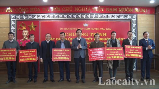Văn Bàn phát động ủng hộ chương trình 