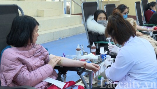 Chương trình hiến máu tình nguyện ngày Chủ nhật đỏ lần thứ XV