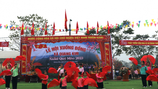 Tưng bừng Lễ hội xuống đồng xã Quang Kim