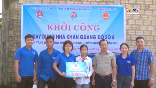 Hỗ trợ hộ nghèo tiếp cận các dịch vụ xã hội cơ bản