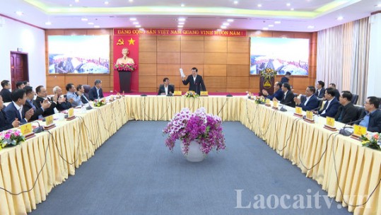 Nguyên Chủ tịch nước Trương Tấn Sang thăm Lào Cai