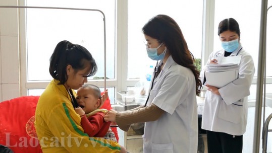 Sa Pa: Thời tiết tăng, giảm đột ngột, bệnh nhân tăng cao