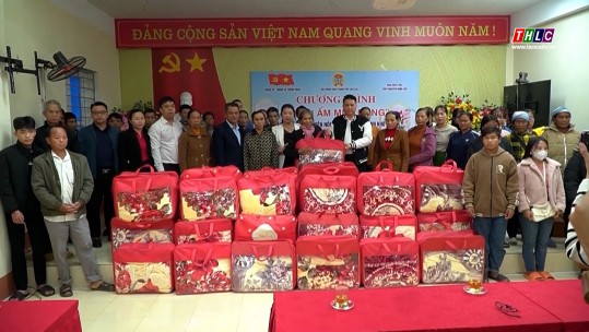 Trao 156 chăn ấm cho hội viên nông dân