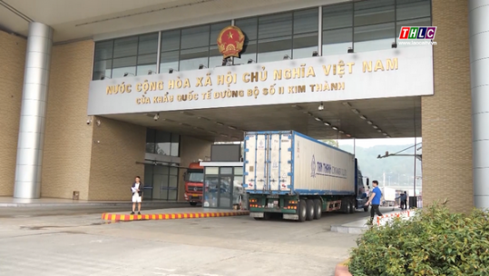 Có 780 xe chở hàng hóa xuất - nhập khẩu qua cửa khẩu Kim Thành