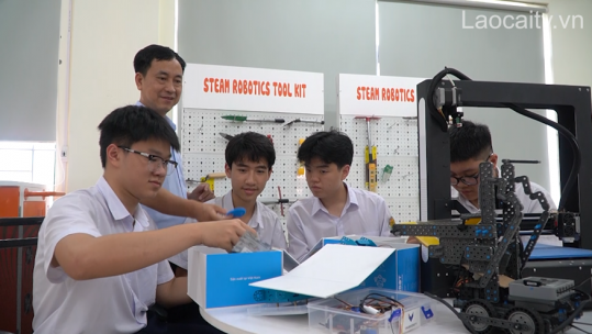 Thầy giáo truyền lửa đam mê Tin học