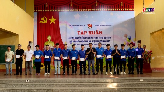 41 học viên hoàn thành khóa tập huấn chuyên môn đối với người hướng dẫn tập luyện môn bơi