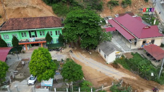 Điểm bưu điện văn hóa bỏ hoang xen giữa khuôn viên trường học