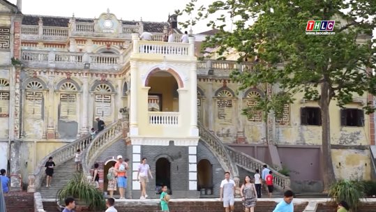 Thị trấn Bắc Hà đón trên 400.000 lượt du khách tham quan