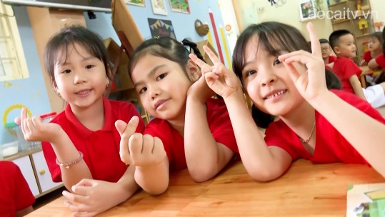 Giờ học trải nghiệm cùng bé