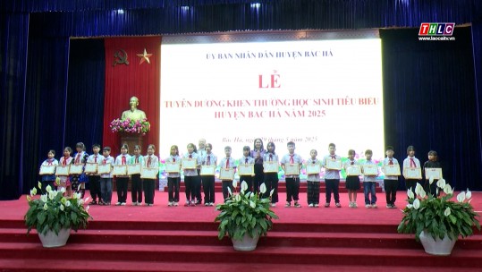 Bắc Hà vinh danh học sinh tiêu biểu năm học 2024 – 2025