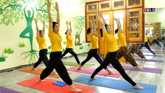 Sáng cùng yoga
