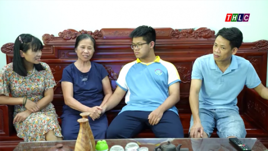 Cha mẹ đồng hành cùng sĩ tử tự tin bước vào mùa thi