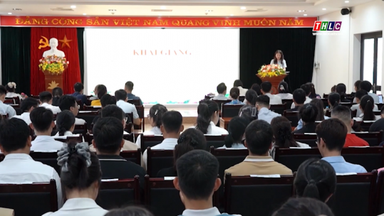 Khai giảng lớp bồi dưỡng nhận thức về Đảng