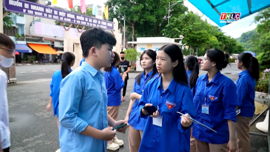Gần 11.000 thí sinh Lào Cai làm thủ tục thi vào lớp 10 THPT
