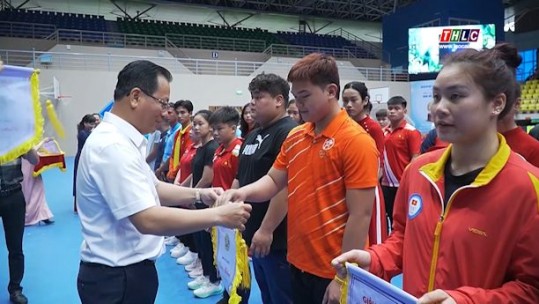 Khai mạc Giải vô địch Cử tạ trẻ quốc gia năm 2025 tại Lào Cai