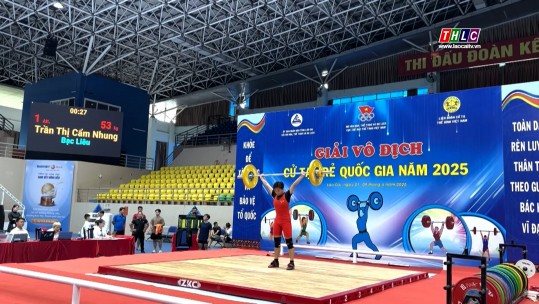 Ngày thi đấu đầu tiên Giải Vô địch Cử tạ trẻ quốc gia năm 2025