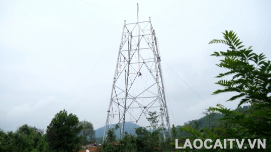Lào Cai phấn đấu trong tháng 7 sẽ dựng xong 100 vị trí cột dự án đường dây 500 kV