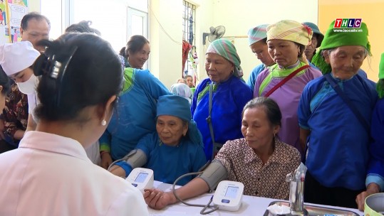 Quan tâm chăm sóc sức khỏe người cao tuổi
