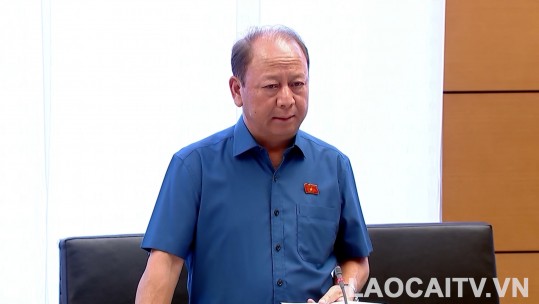 Đại biểu Sùng A Lềnh góp ý sửa đổi Luật Nghĩa vụ quân sự và Luật Phòng thủ dân sự
