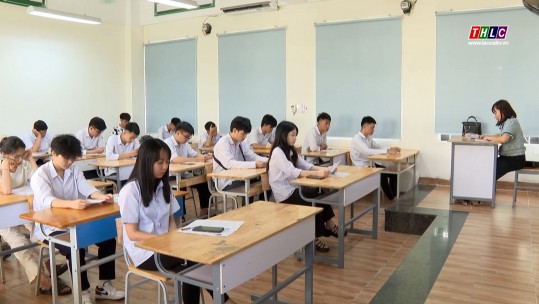 Thí sinh khởi động Kỳ thi tốt nghiệp THPT năm 2025 với môn Ngữ văn