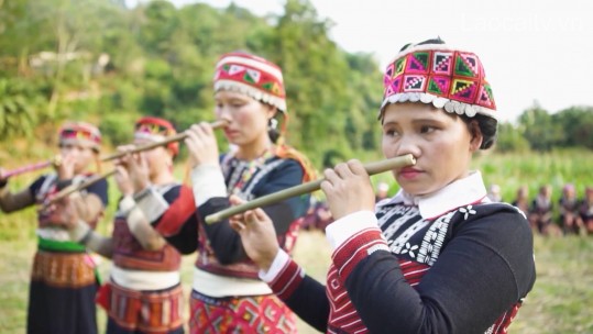 Nhạc cụ của người Xa Phó